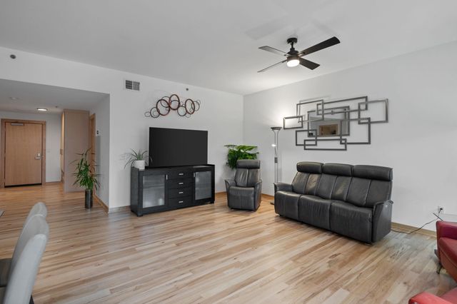 1240 S 2nd Street 306, Minneapolis, MN 55415