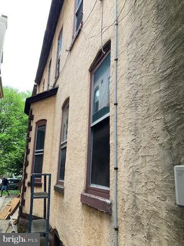 806 N 3RD ST, Reading, PA 19601