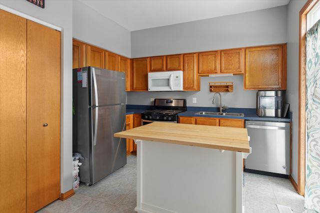 1315 Burns Lane, Minooka, IL 60447