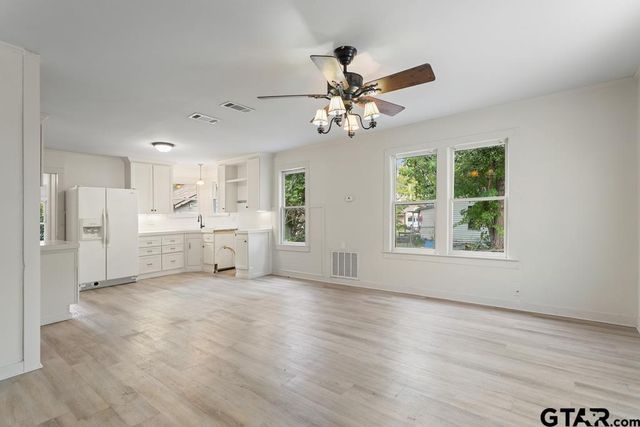 107 Mallory, Lindale, TX 75771