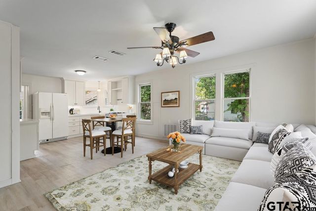 107 Mallory, Lindale, TX 75771