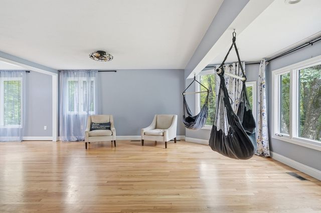 247 Hampstead St, Methuen, MA 01844