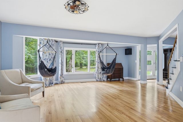 247 Hampstead St, Methuen, MA 01844