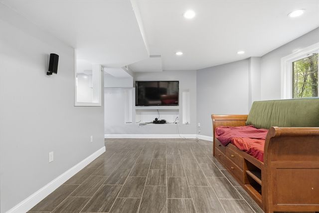 247 Hampstead St, Methuen, MA 01844