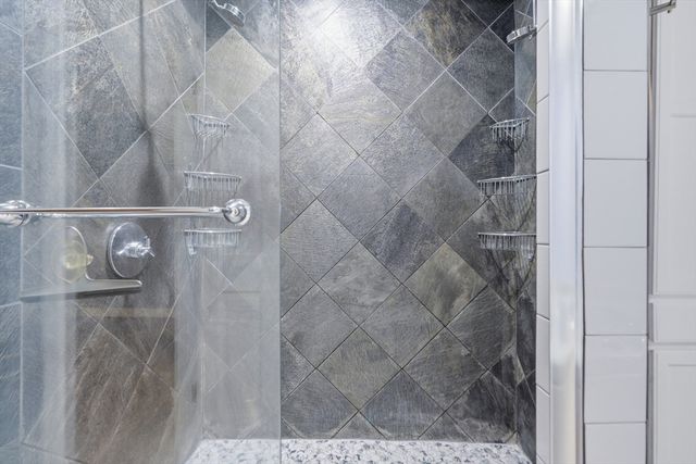 247 Hampstead St, Methuen, MA 01844