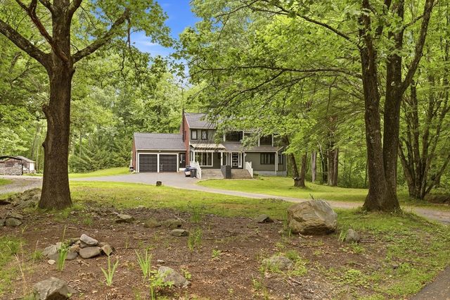 247 Hampstead St, Methuen, MA 01844