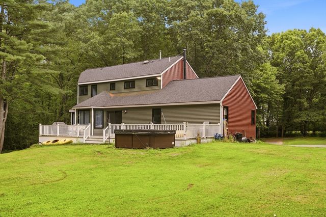 247 Hampstead St, Methuen, MA 01844