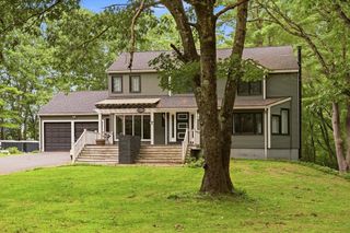 247 Hampstead St, Methuen, MA 01844
