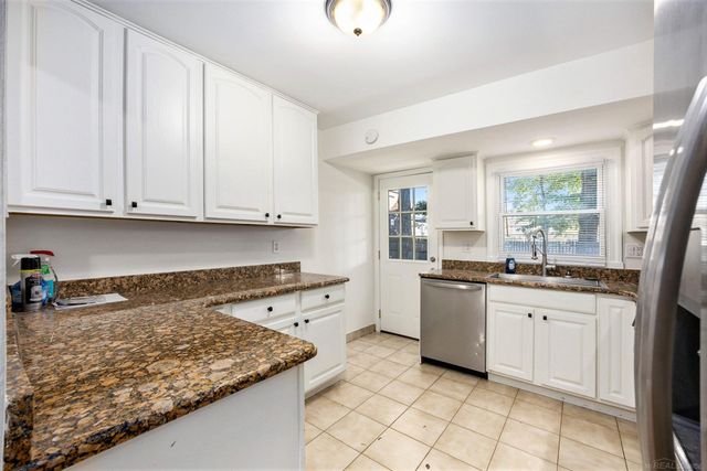 2368 Allard Avenue, Grosse Pointe Woods, MI 48236