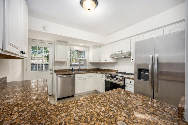 2368 Allard Avenue, Grosse Pointe Woods, MI 48236