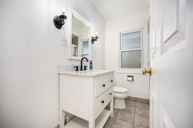 2368 Allard Avenue, Grosse Pointe Woods, MI 48236