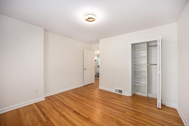 2368 Allard Avenue, Grosse Pointe Woods, MI 48236