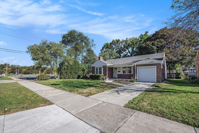 2368 Allard Avenue, Grosse Pointe Woods, MI 48236