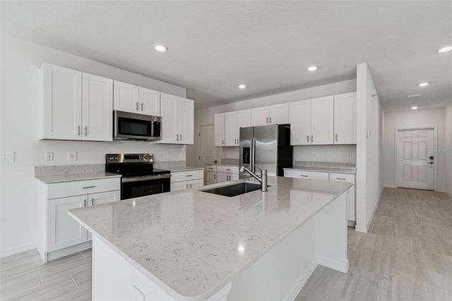 1712 TROPICAL OASIS AVENUE, Plant City, FL 33565