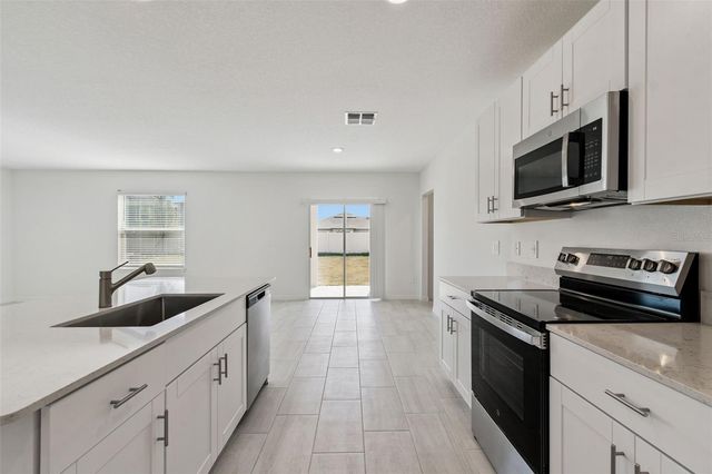 1712 TROPICAL OASIS AVENUE, Plant City, FL 33565