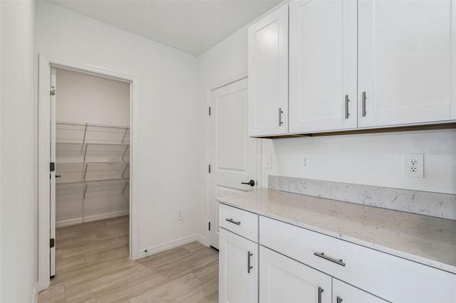 1712 TROPICAL OASIS AVENUE, Plant City, FL 33565