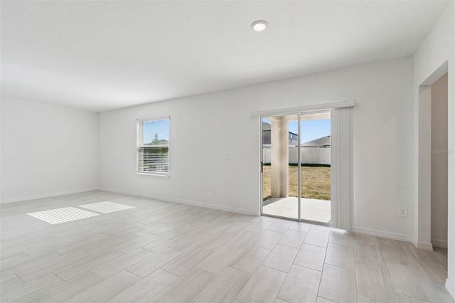 1712 TROPICAL OASIS AVENUE, Plant City, FL 33565