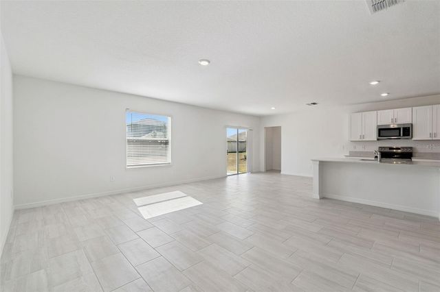 1712 TROPICAL OASIS AVENUE, Plant City, FL 33565