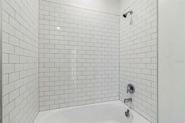 1712 TROPICAL OASIS AVENUE, Plant City, FL 33565