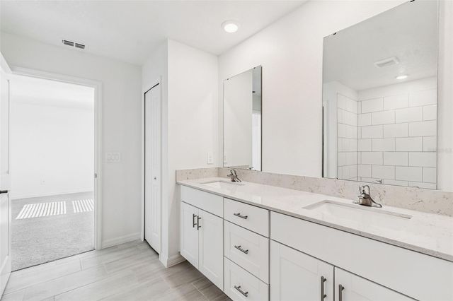 1712 TROPICAL OASIS AVENUE, Plant City, FL 33565