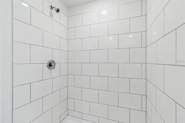 1712 TROPICAL OASIS AVENUE, Plant City, FL 33565