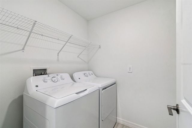 1712 TROPICAL OASIS AVENUE, Plant City, FL 33565