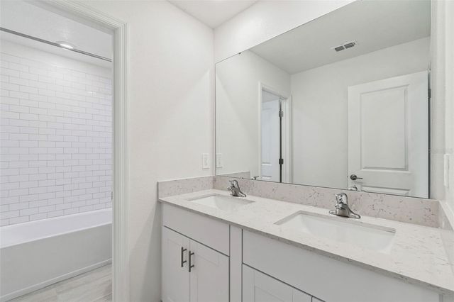 1712 TROPICAL OASIS AVENUE, Plant City, FL 33565