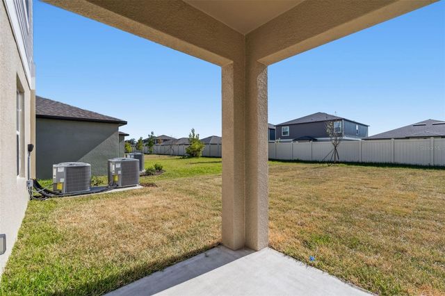 1712 TROPICAL OASIS AVENUE, Plant City, FL 33565