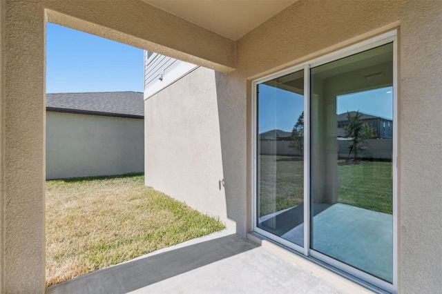 1712 TROPICAL OASIS AVENUE, Plant City, FL 33565