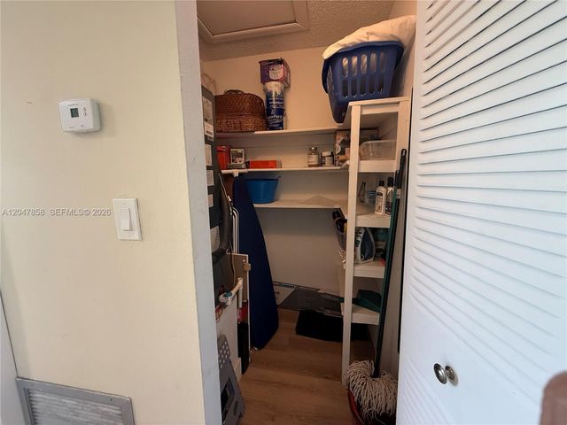 9101 Sunrise Lakes Boulevard 215, Sunrise, FL 33322