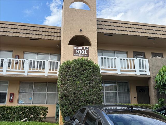 9101 Sunrise Lakes Boulevard 215, Sunrise, FL 33322