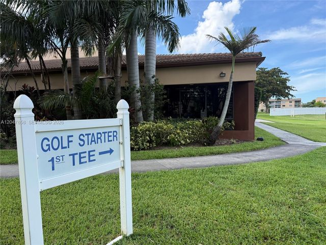 9101 Sunrise Lakes Boulevard 215, Sunrise, FL 33322