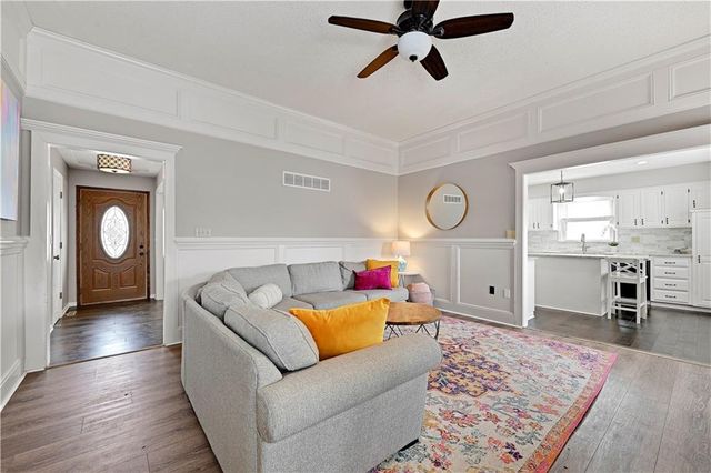 7330 Long Avenue, Shawnee, KS 66216