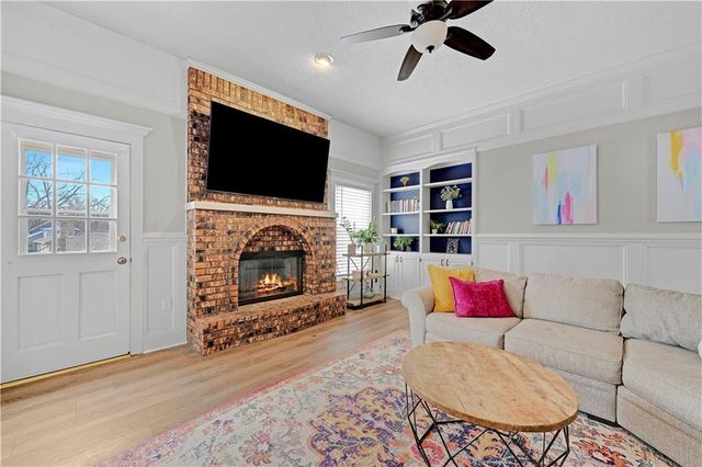 7330 Long Avenue, Shawnee, KS 66216