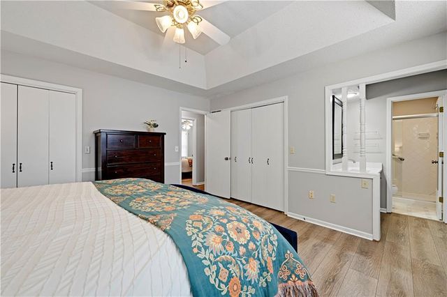 7330 Long Avenue, Shawnee, KS 66216