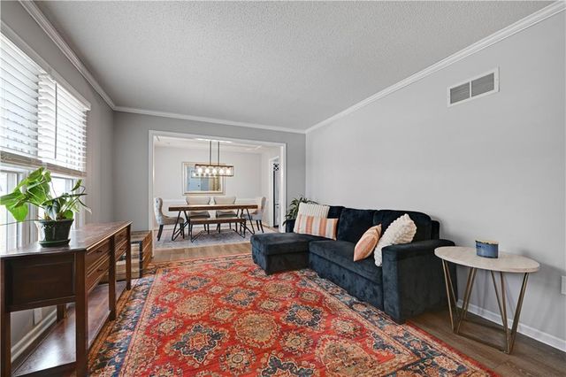 7330 Long Avenue, Shawnee, KS 66216