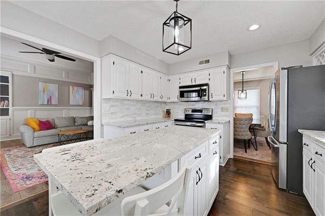 7330 Long Avenue, Shawnee, KS 66216