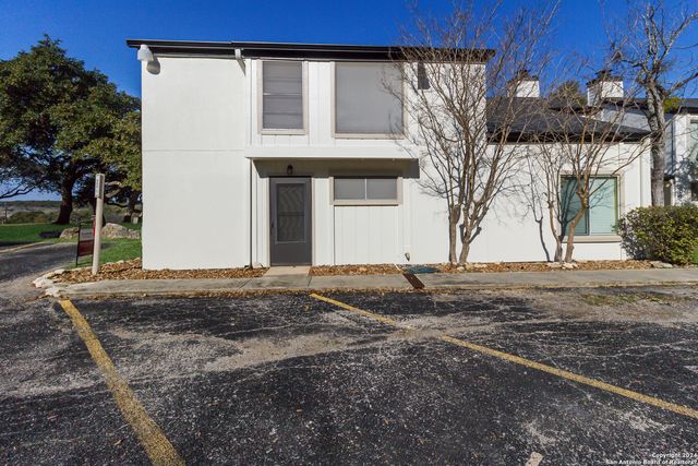 1101 Parkview Dr Apt B15, Canyon Lake, TX 78133