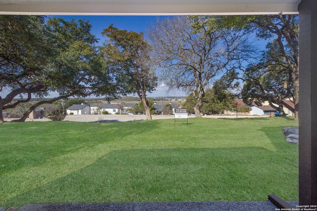 1101 Parkview Dr Apt B15, Canyon Lake, TX 78133