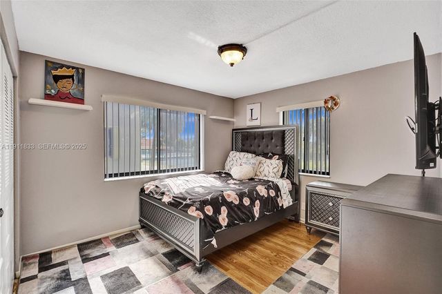 8010 Hampton Boulevard 211, North Lauderdale, FL 33068