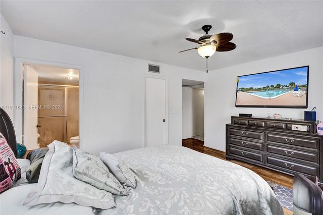 8010 Hampton Boulevard 211, North Lauderdale, FL 33068