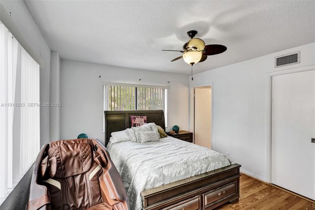 8010 Hampton Boulevard 211, North Lauderdale, FL 33068