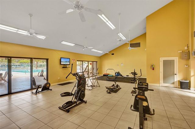 8010 Hampton Boulevard 211, North Lauderdale, FL 33068