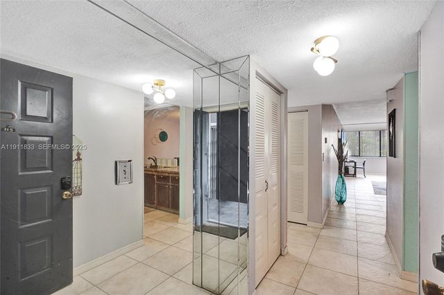 8010 Hampton Boulevard 211, North Lauderdale, FL 33068