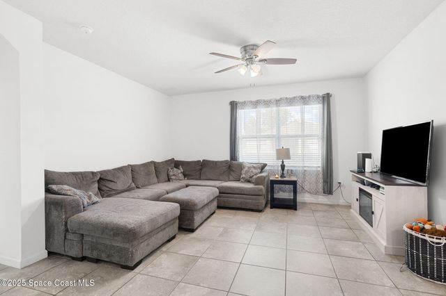 171 Knight Street SE, Palm Bay, FL 32909