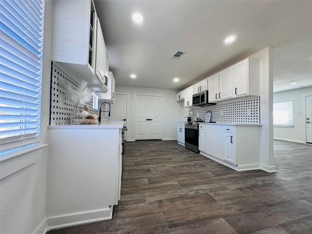 1325 Alta Vista Street, Mesquite, TX 75149