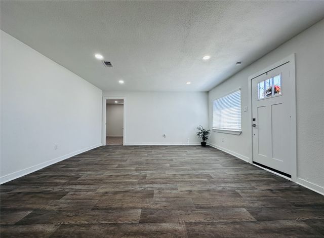 1325 Alta Vista Street, Mesquite, TX 75149