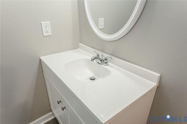 1125 Salem Ave, Hopewell, VA 23860