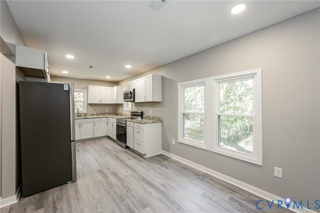 1125 Salem Ave, Hopewell, VA 23860