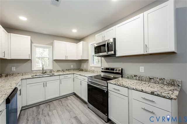 1125 Salem Ave, Hopewell, VA 23860